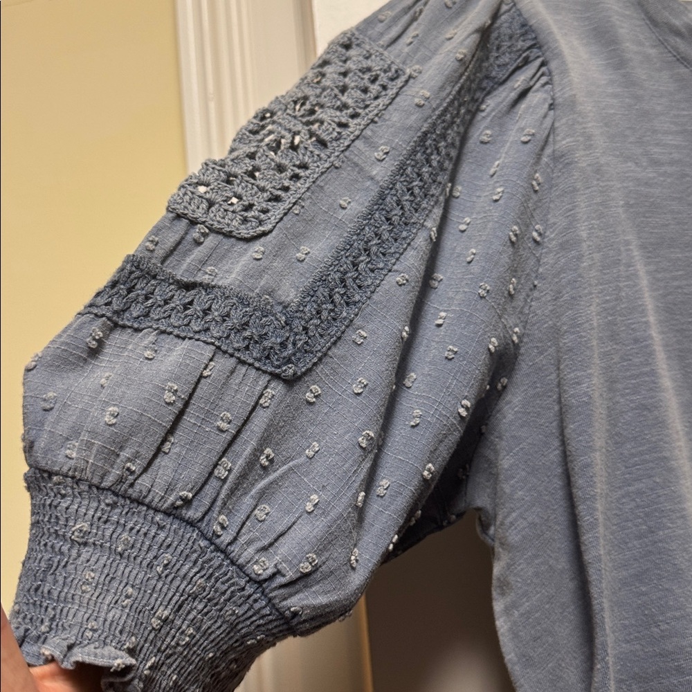 DESIGN HISTORY Grayish Blue Short Puff Sleeve Top